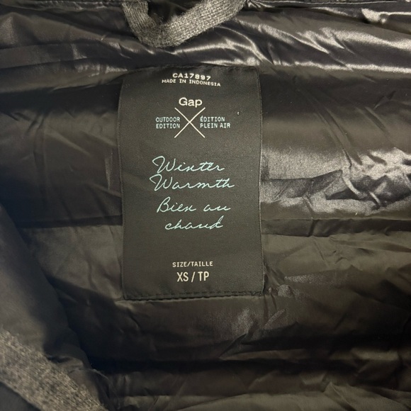 Gap Womens XS Grey Quilted Hood Vest Wool Shell Down Fill Super Warm Cozy Winter - Picture 8 of 8